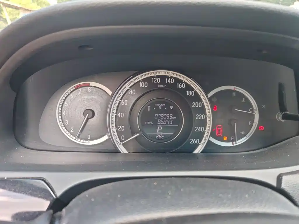 Honda Accord — миниатюра 12