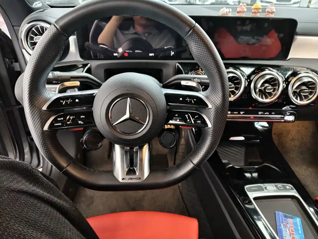 Mercedes-Benz CLA AMG — миниатюра 10