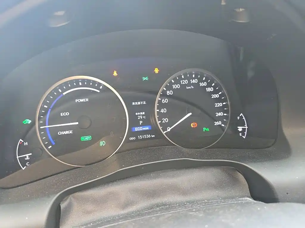 Lexus ES — миниатюра 12