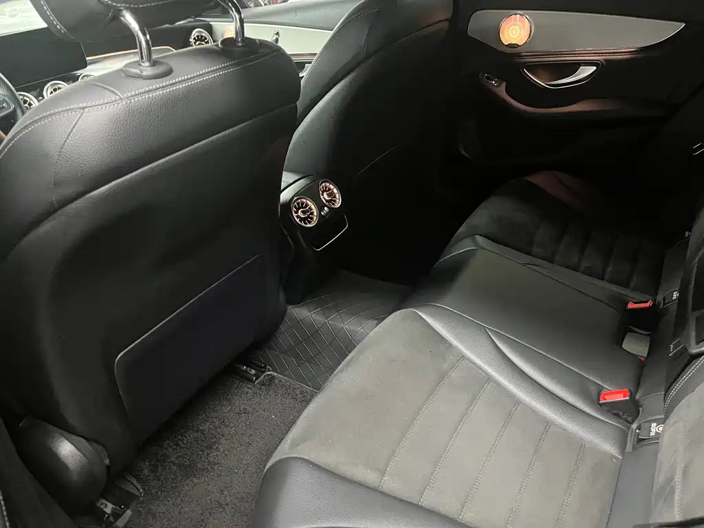 Mercedes-Benz C-Class — миниатюра 9