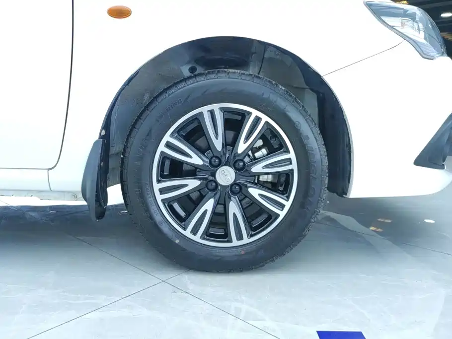 BYD F3 — миниатюра 6