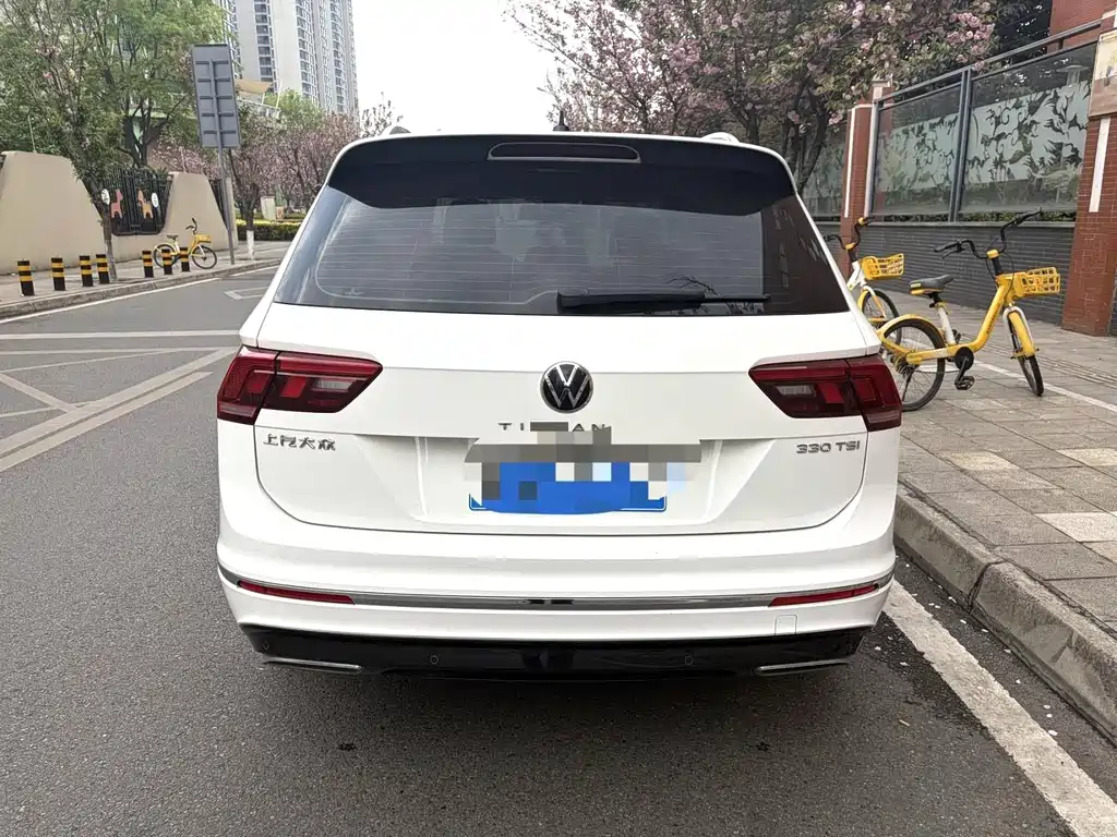 Volkswagen Tiguan L — миниатюра 14