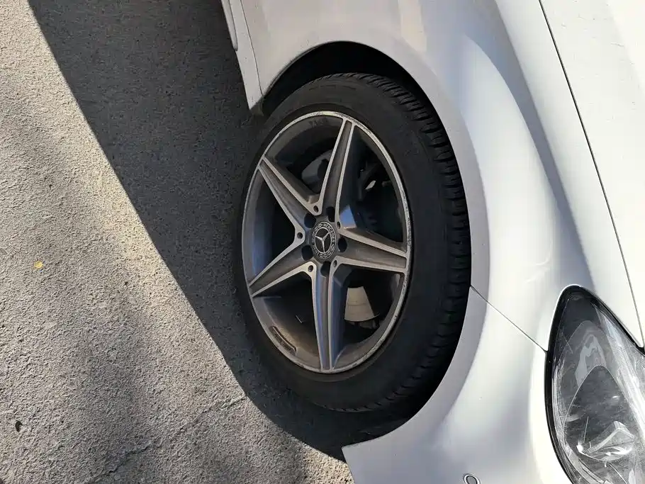 Mercedes-Benz C-Class — миниатюра 6