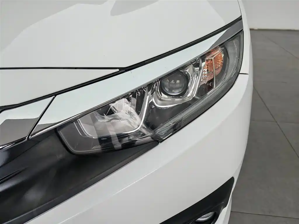 Honda Civic 2016 220TURBO CVT Luxury