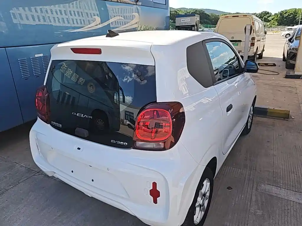 Roewe Clever — миниатюра 7