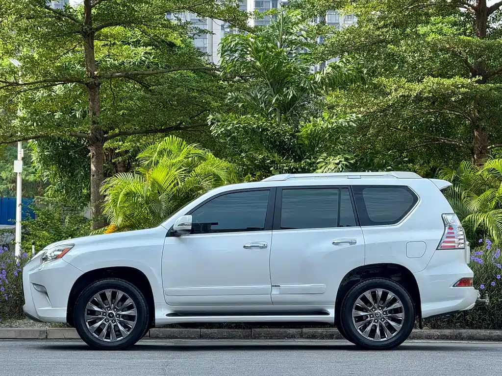 Lexus GX — миниатюра 5
