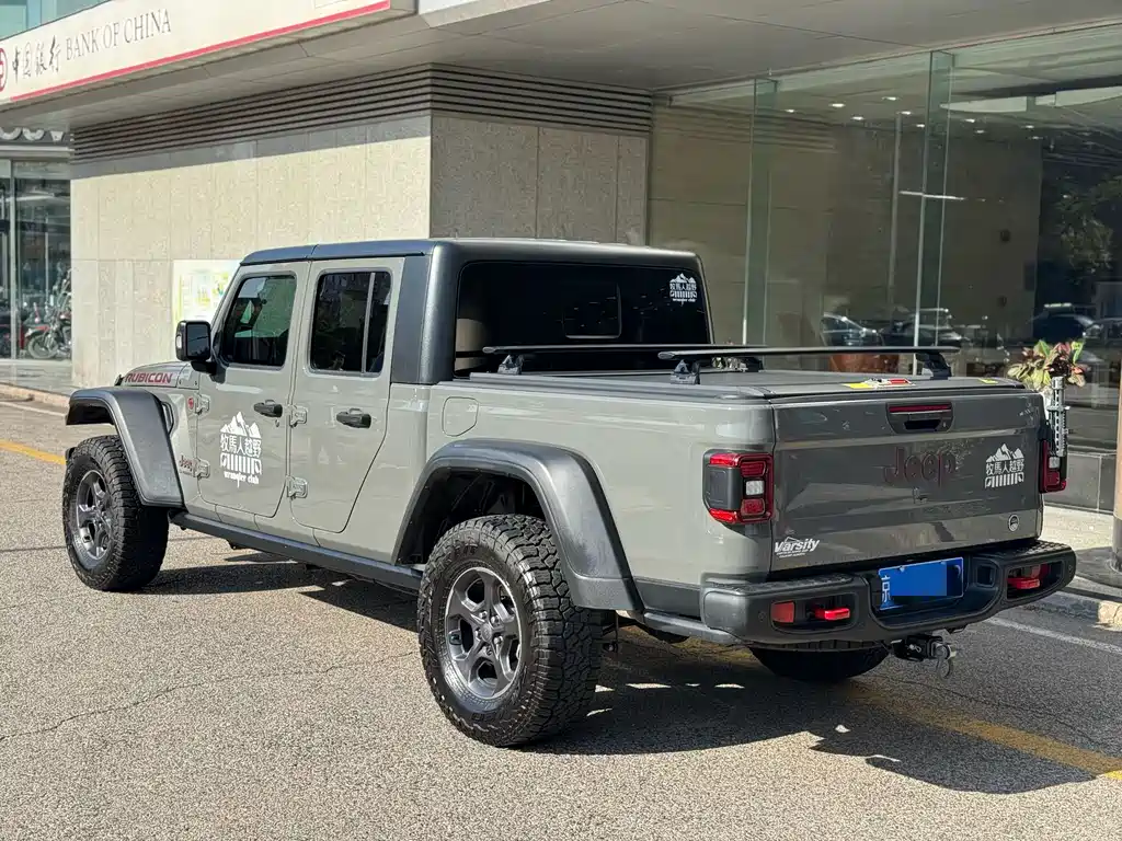 JEEP GLADIATOR