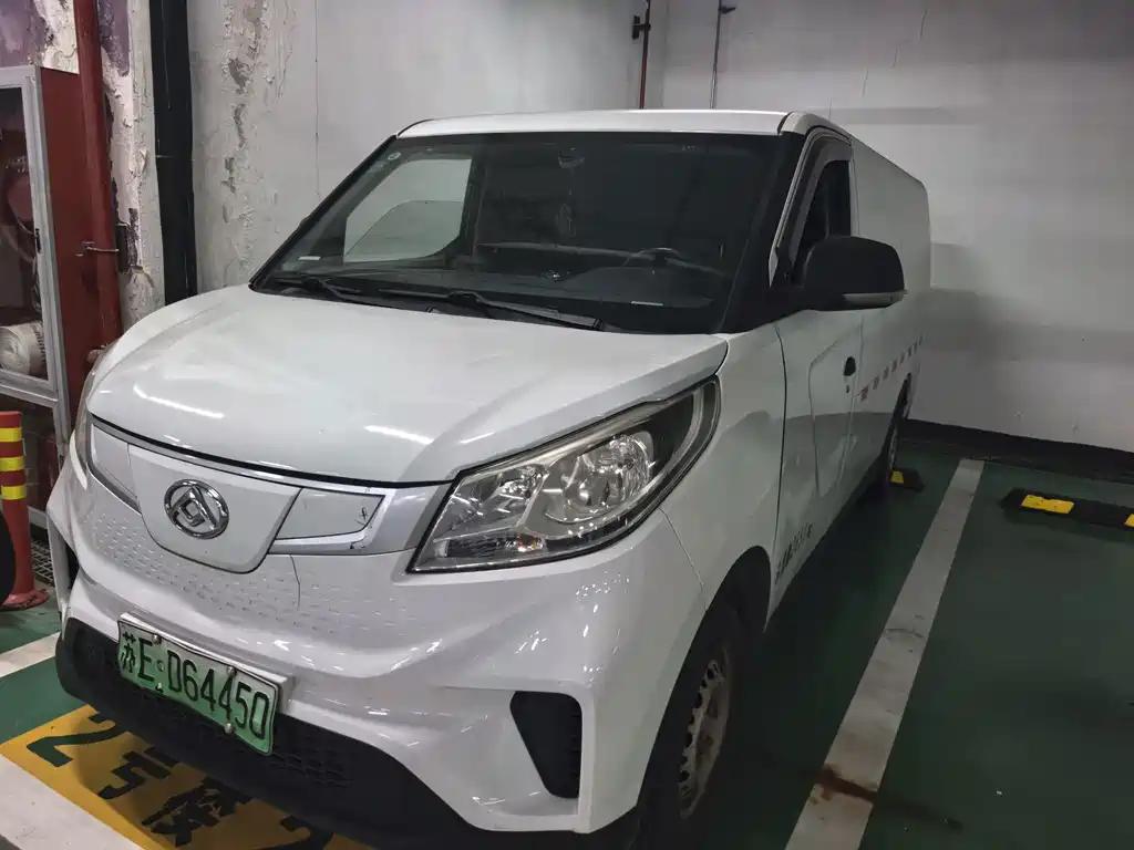 MAXUS EV30