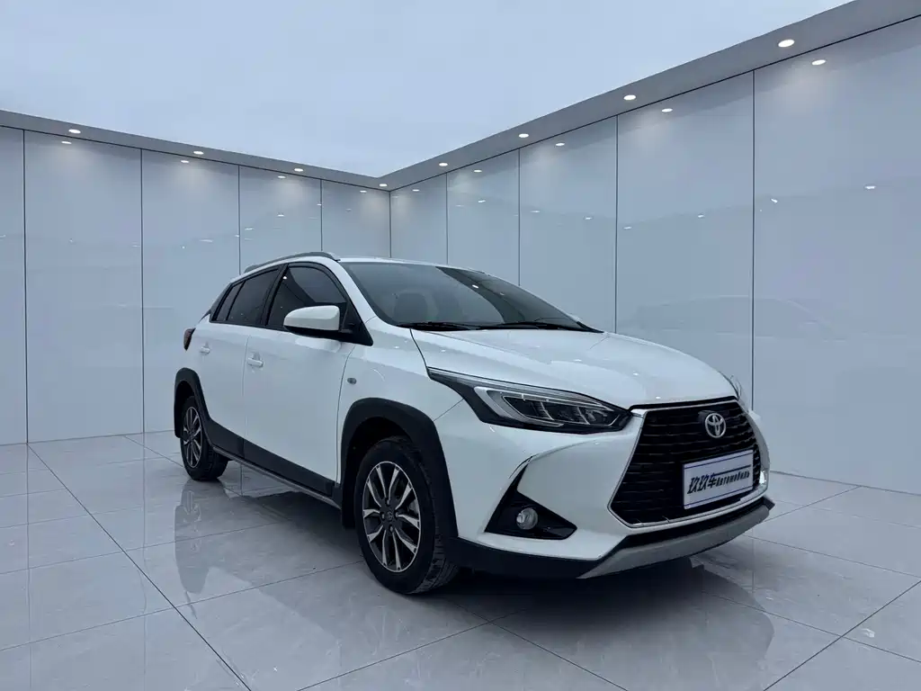 Toyota Yaris L — миниатюра 3