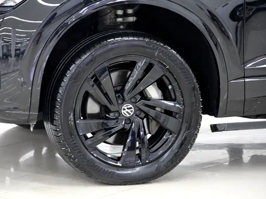 Volkswagen Touareg — миниатюра 31