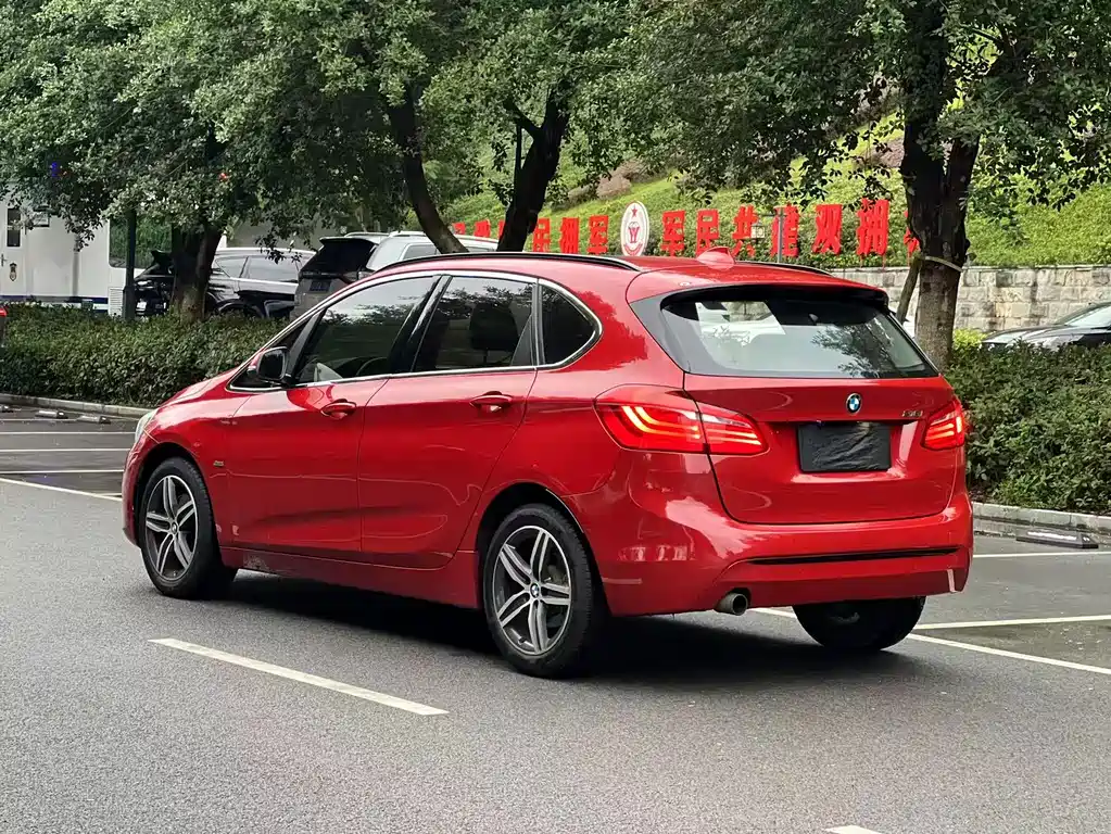 BMW 2 Series Active Tourer — миниатюра 7