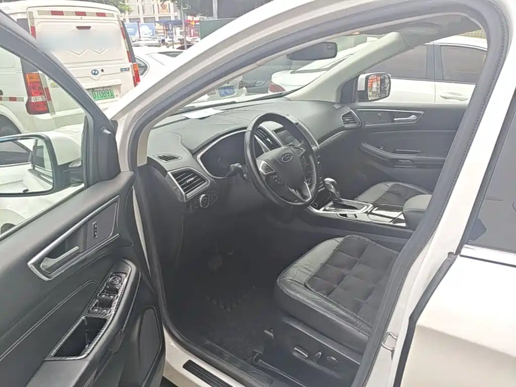 Ford Edge — миниатюра 16