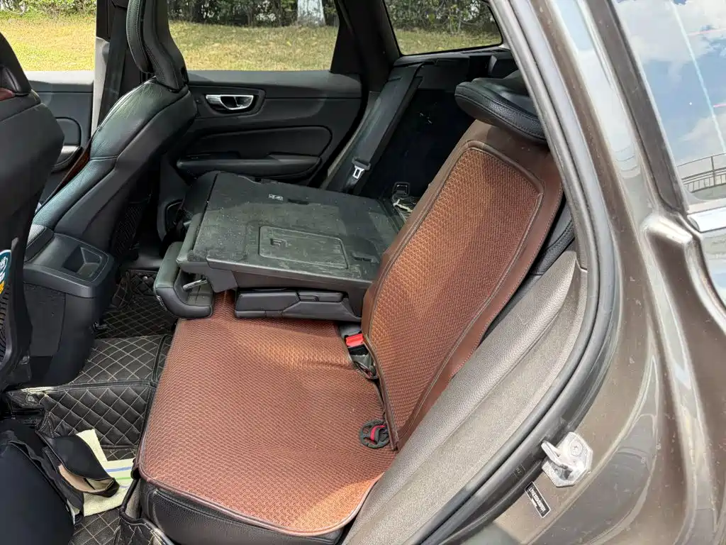 Volvo XC60 — миниатюра 12
