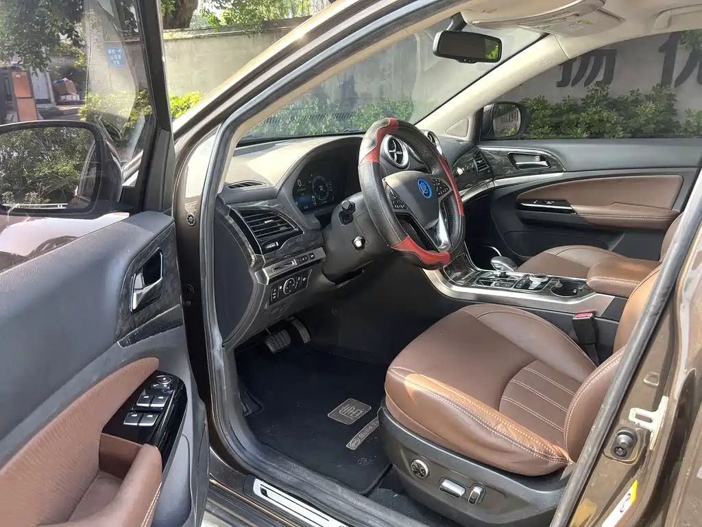 BYD Tang New Energy — миниатюра 10