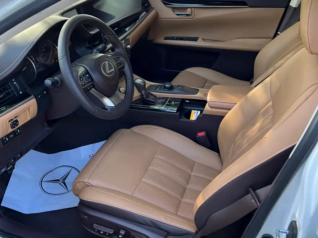 Lexus ES — миниатюра 4