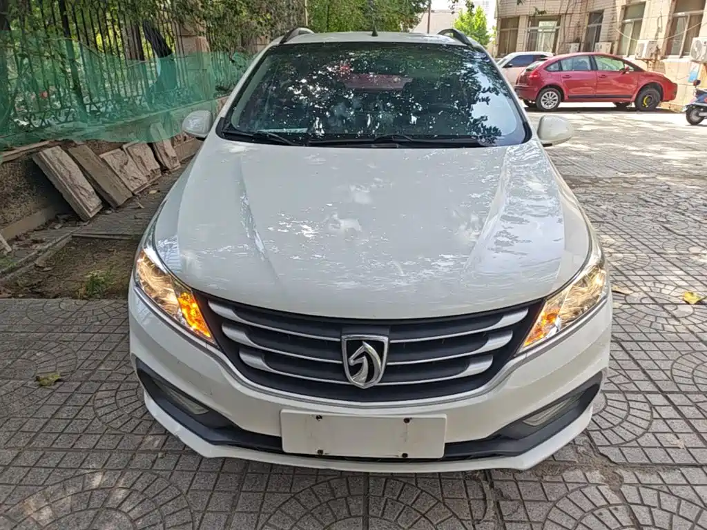Baojun 310 — миниатюра 3
