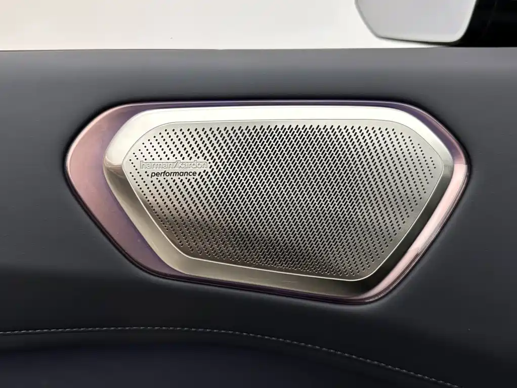 Lynk & Co 900 — миниатюра 15