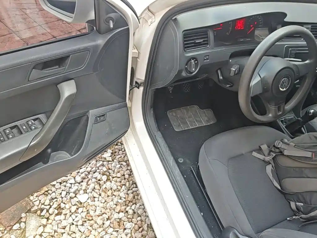 Volkswagen Santana — миниатюра 16