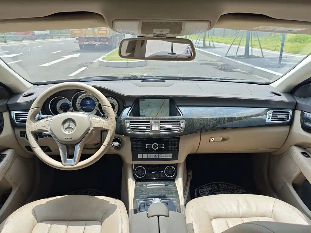 Mercedes-Benz CLS — миниатюра 7