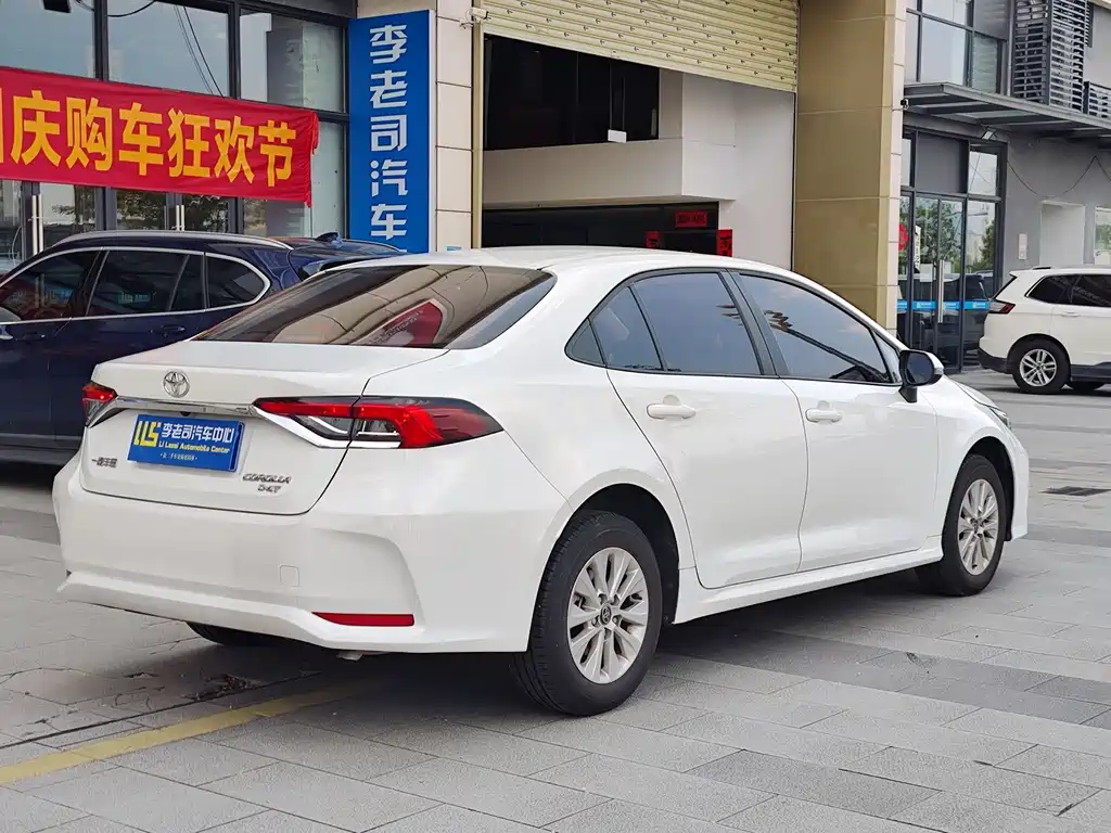 Toyota Corolla — миниатюра 5