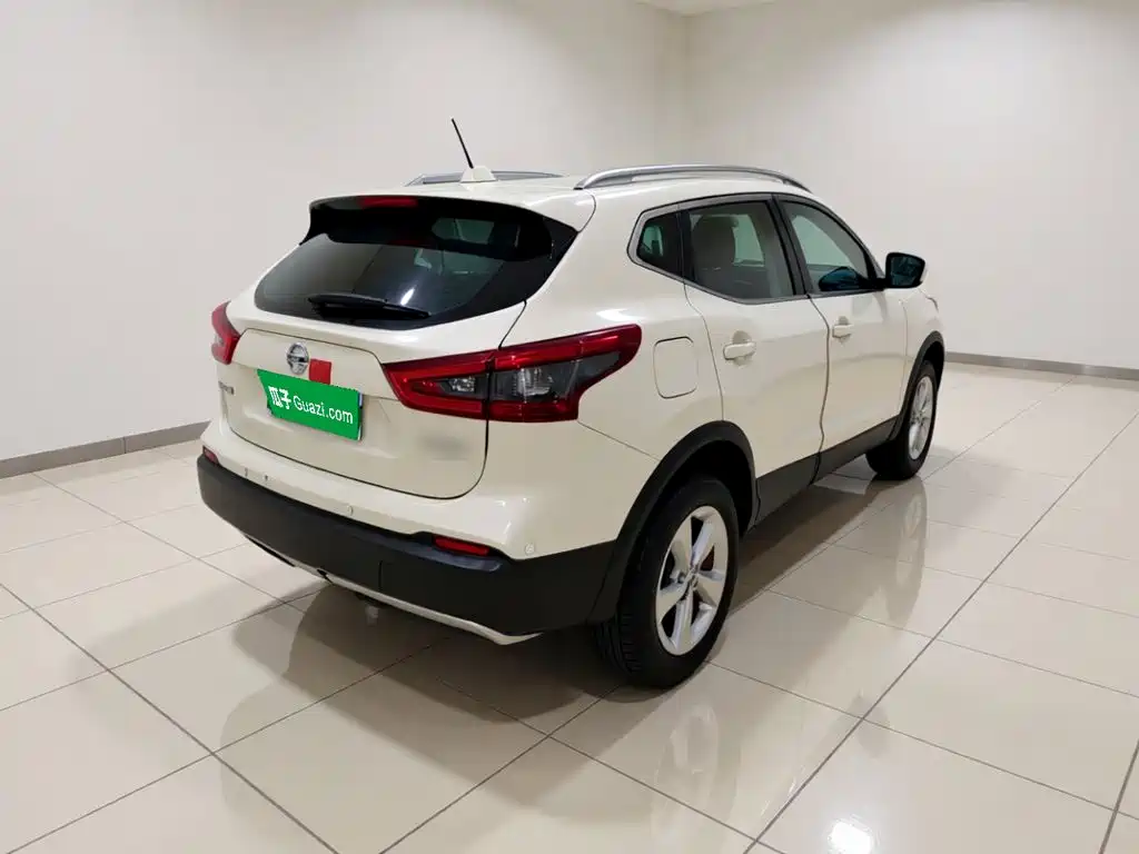 Nissan Qashqai — миниатюра 6