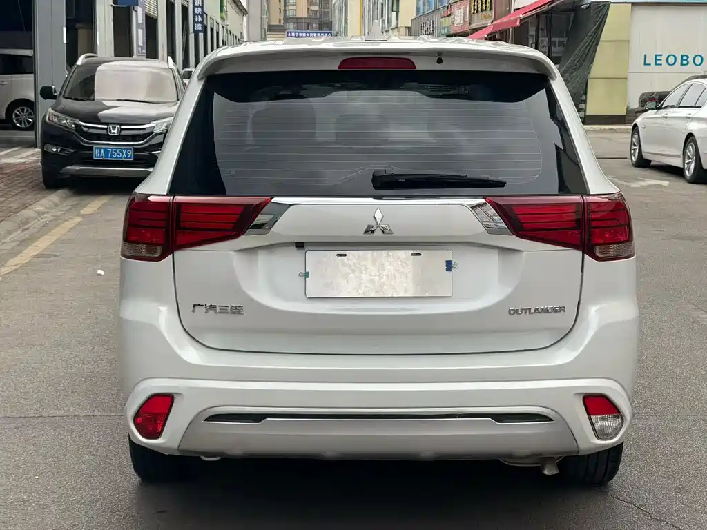 Mitsubishi Outlander 2020 2.0L 5 мест