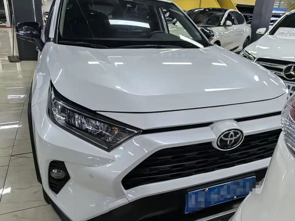 Toyota RAV4 2.0L CVT 4WD Elegant Plus Edition, фото 2