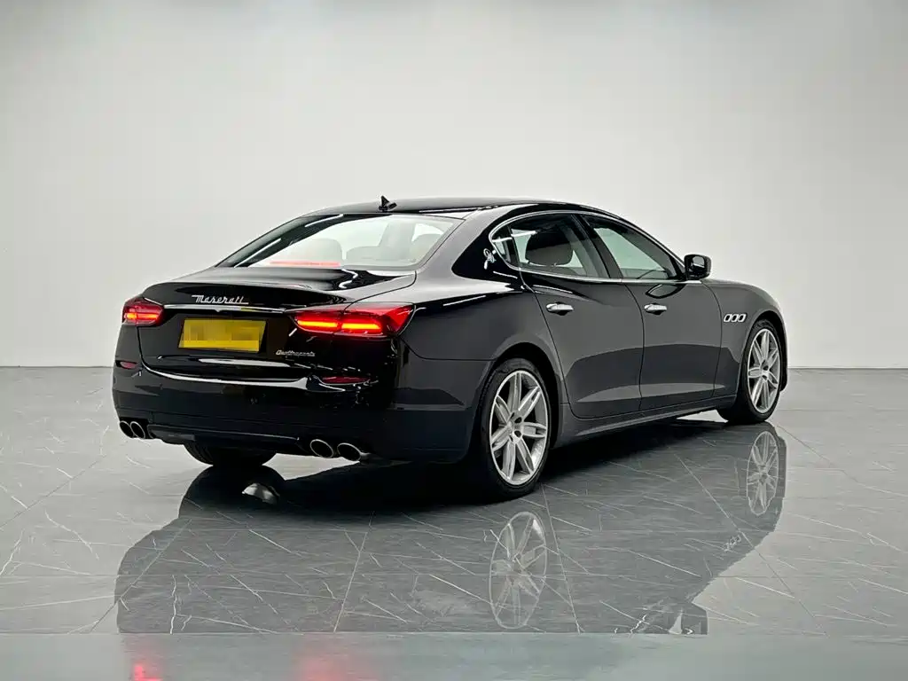 Maserati Quattroporte — миниатюра 6
