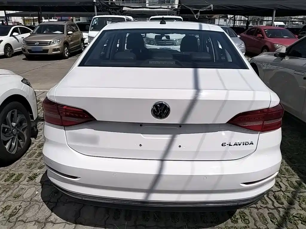 Volkswagen Lavida Pure Electric — миниатюра 6