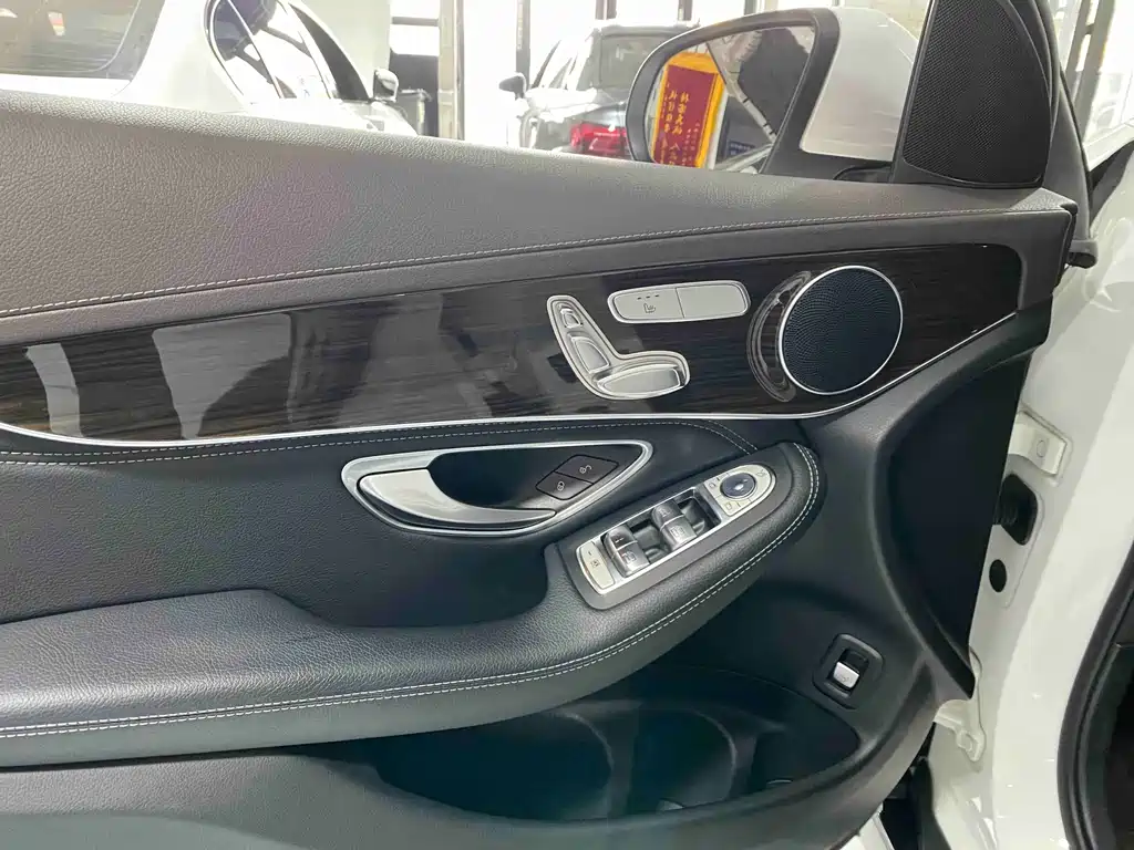 Mercedes-Benz GLC 2018 GLC 260 4MATIC Luxury