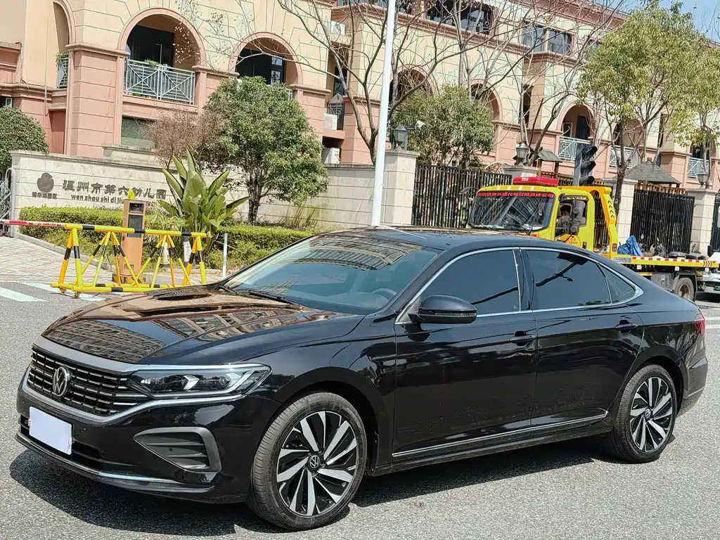 Volkswagen Passat 2024 330TSI Elite