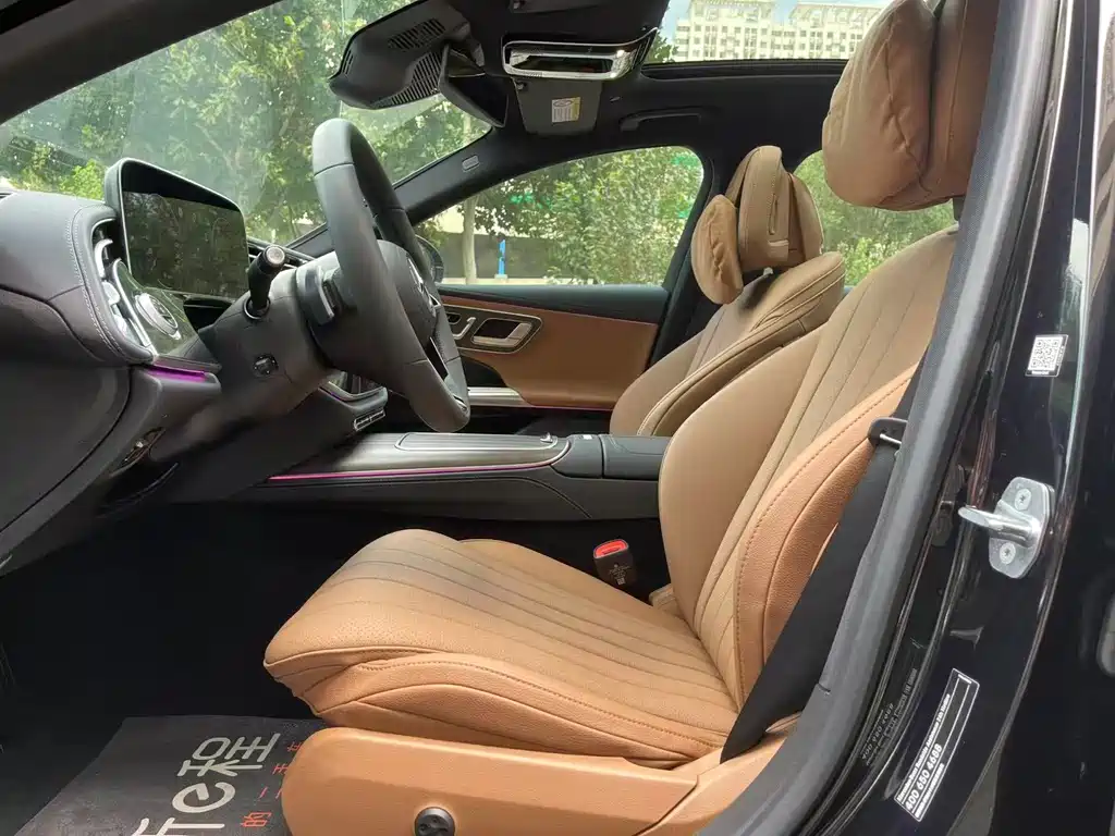 Mercedes-Benz E-Class — миниатюра 8