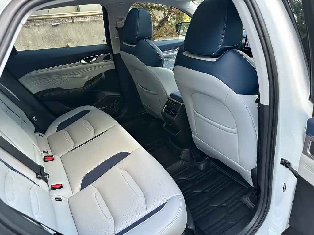 Geely Xingrui — миниатюра 7