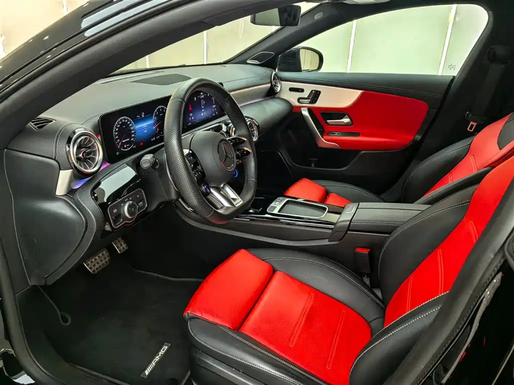 Mercedes-Benz CLA A MG 2025 AMG CLA 35 4MATIC