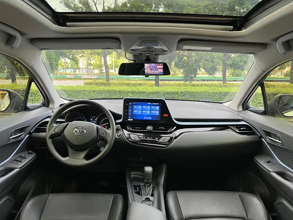 Toyota IZOA — миниатюра 8