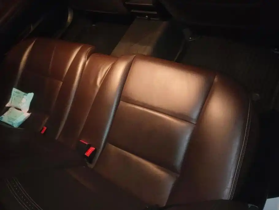 BMW 5 Series — миниатюра 11