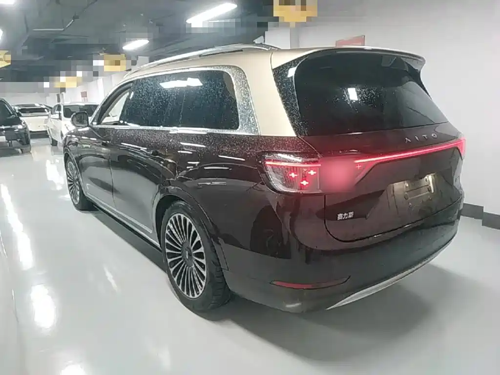 Aito M9 2025 Ultra 52kWh 6 мест (192 ）