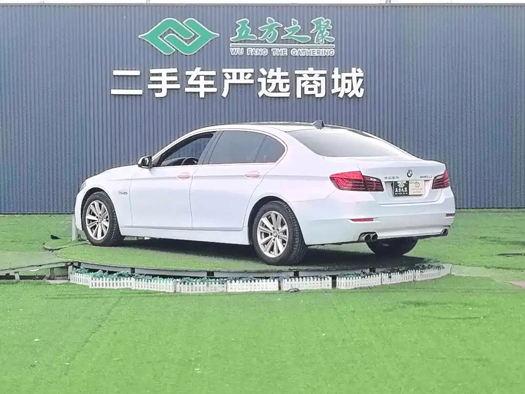 BMW 5 Series — миниатюра 8