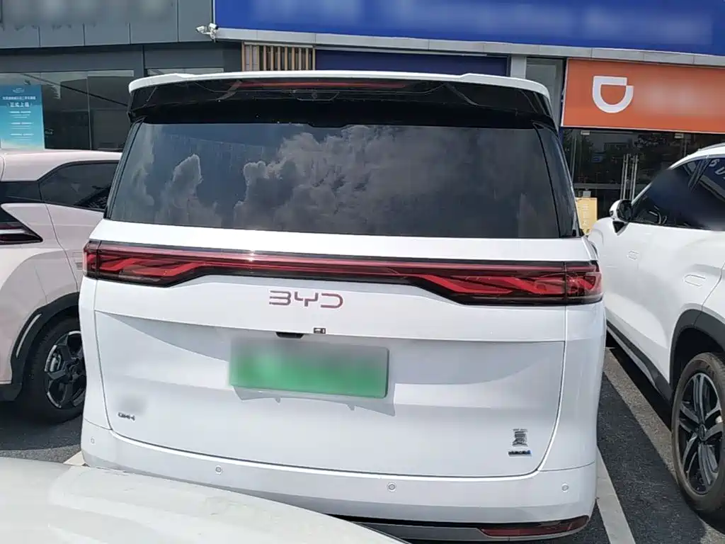 BYD Xia 2025 DM-i 1.5T 180km