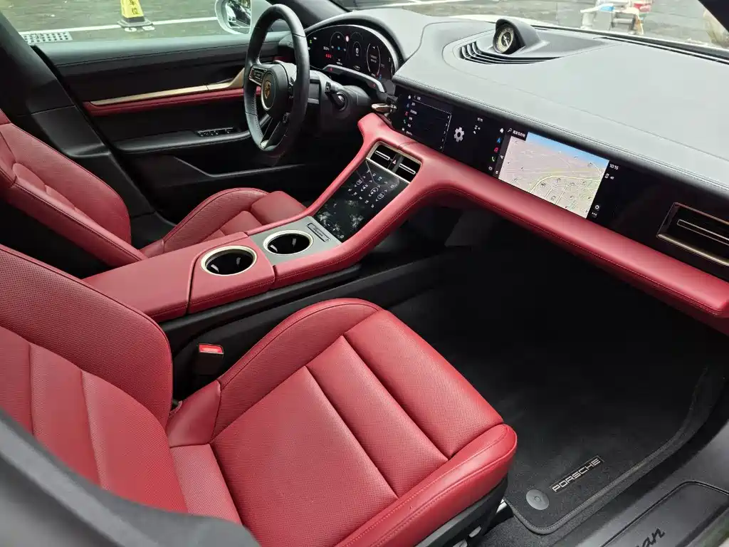 Porsche Taycan — миниатюра 9