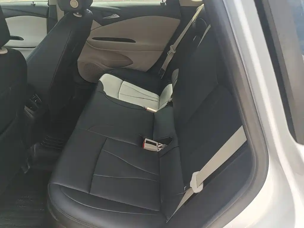 Buick Verano — миниатюра 17
