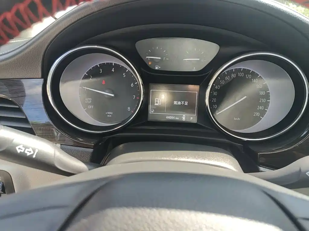 Buick Verano — миниатюра 12