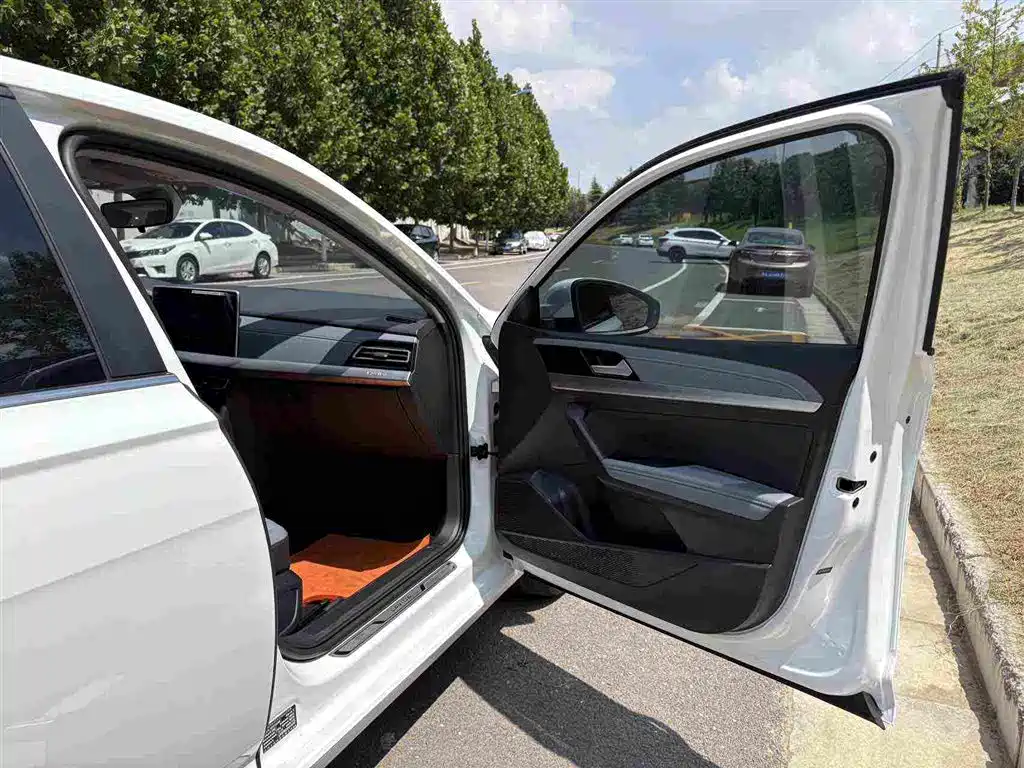 Volkswagen Lavida — миниатюра 16