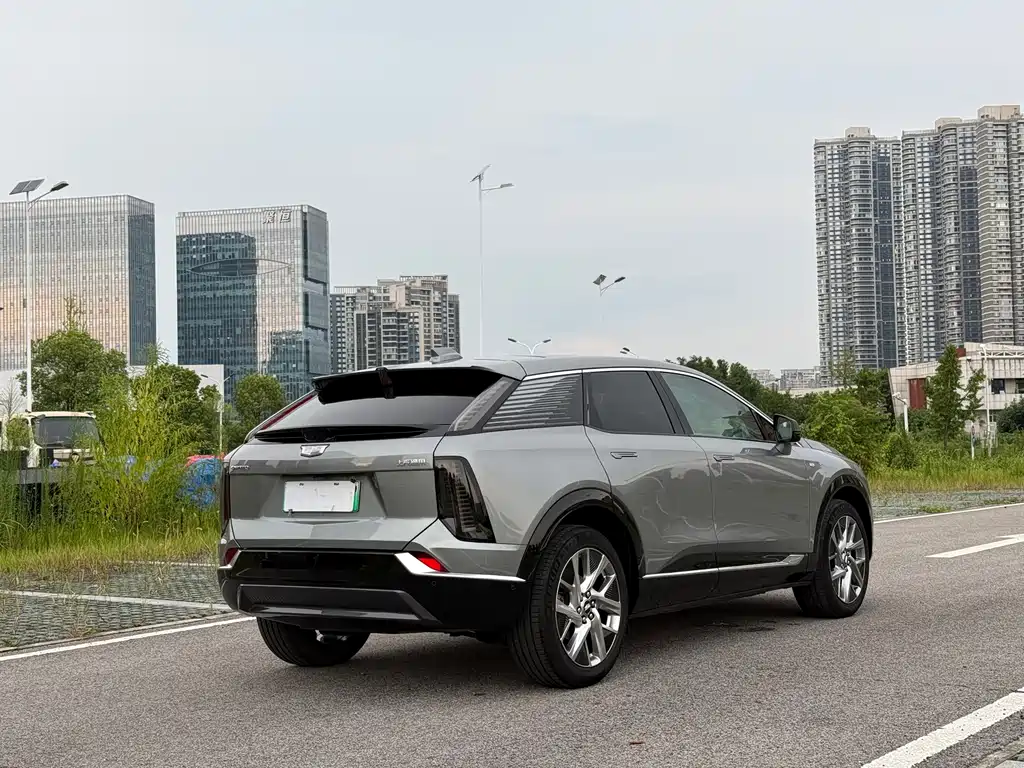 Cadillac IQ — миниатюра 13