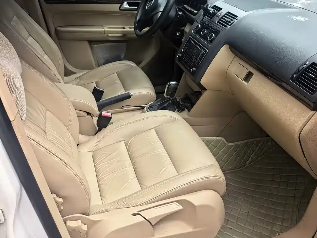 Volkswagen Touran — миниатюра 4