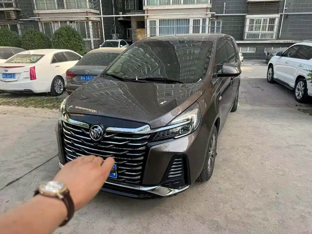 Buick GL8 2023