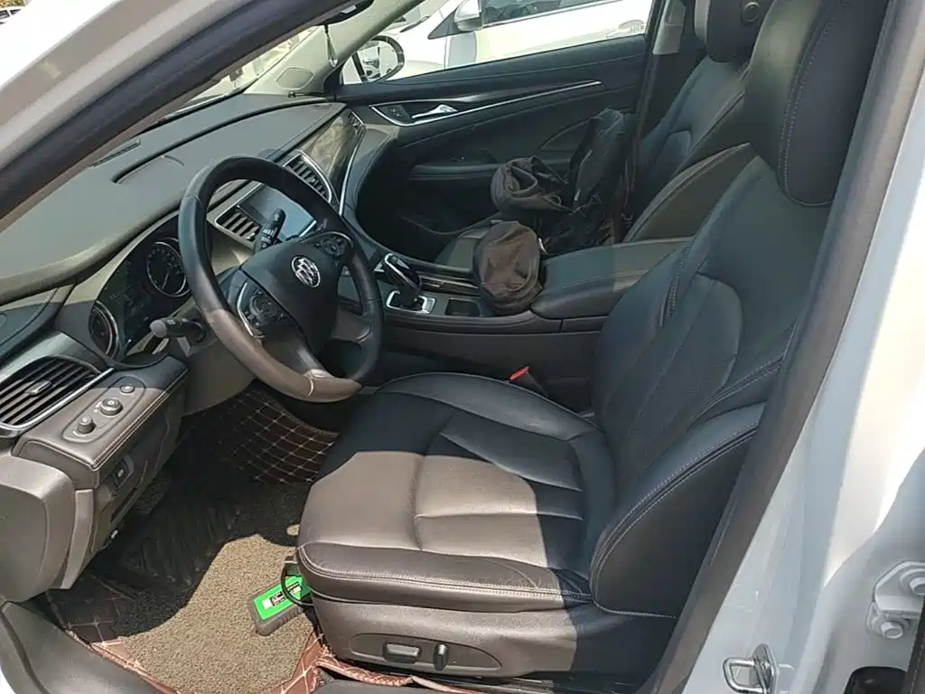 Buick LaCrosse — миниатюра 15