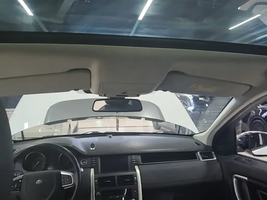 Land Rover Discovery Sport — миниатюра 18