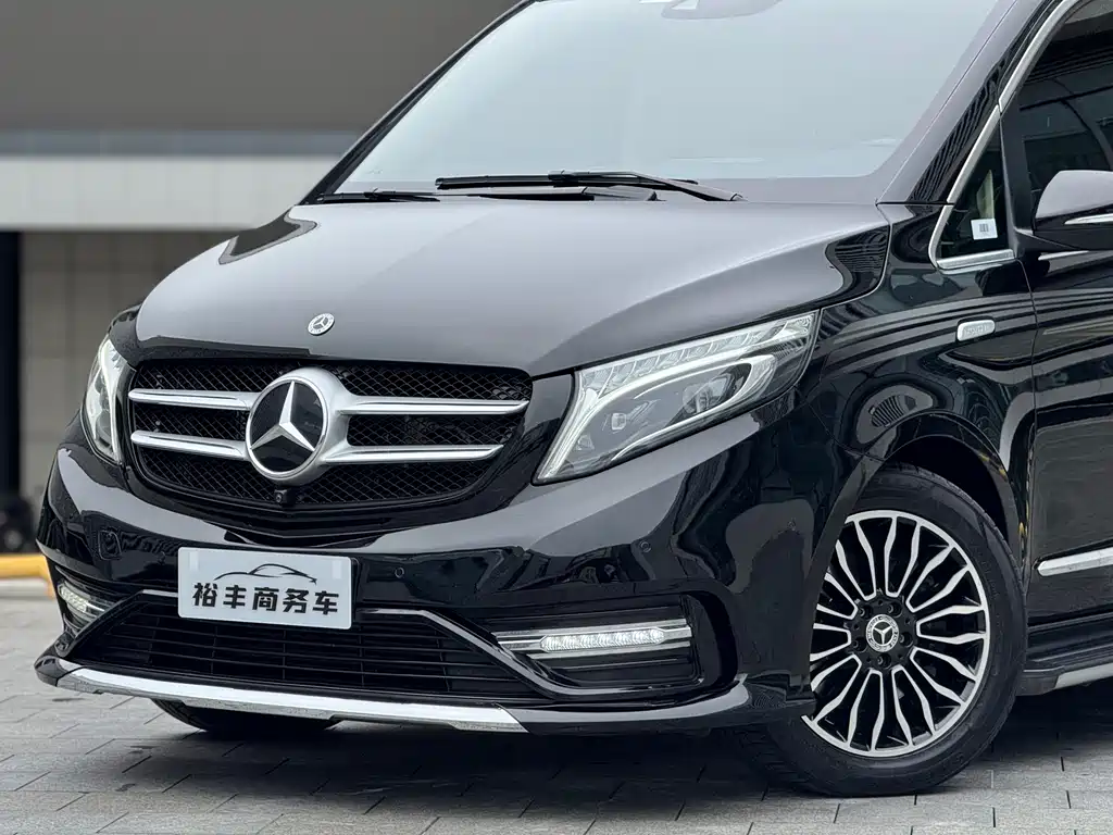 MERCEDES-BENZ V CLASS