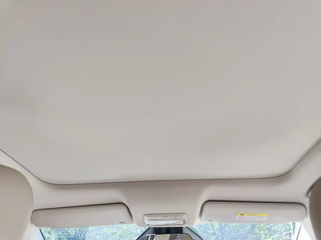 Baojun Yunduo — миниатюра 18